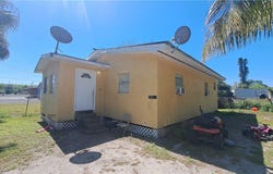 1043 Lee Street, Moore Haven, FL 33471