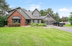 129 Minges Hills Drive, Battle Creek, MI 49015