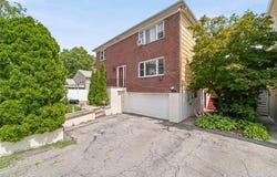 21 Bryn Mawr Place, Yonkers, NY 10701