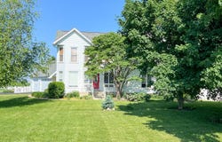 16205 University Road, Malta, IL 60150
