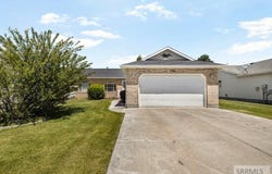 2907 E Courtyard Circle, Ammon, ID 83406