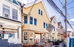 231 Garside St, Newark City, NJ 07104-2631