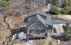 16 Dundee Lane, Bridgton, ME 04009