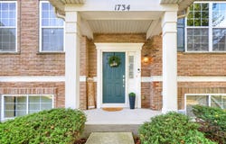 1734 Dogwood Lane, Hanover Park, IL 60133