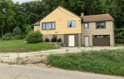 144 Riverside Dr, Waterford, WI 53185