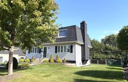 4447 Stonewall Avenue, Downers Grove, IL 60515