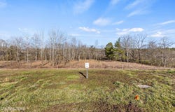 142 Forest Creek Pkwy, Oak Ridge, TN 37830
