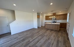 1677 SE Barberry AVE, Dallas, OR 97338