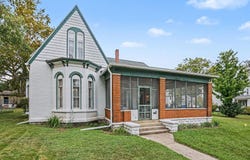 118 W Front Street, Buchanan, MI 49107