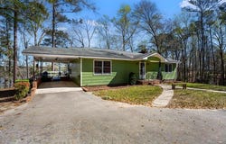 148 Oakridge Trail, Eufaula, AL 36027