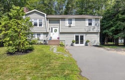 81 Settler Road, South Portland, ME 04106
