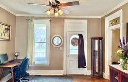 408 4Th Avenue E, Oskaloosa, IA 52577