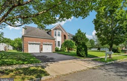 2 CARRIAGE COURT, EAST WINDSOR, NJ 08520