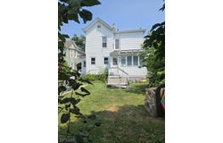 43 Broad St, Flemington Boro, NJ 08822-1403