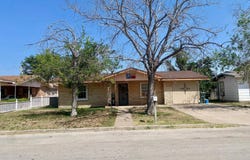 303 E Bean, Del Rio, TX 78840