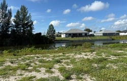 212 NE 9th Street, Cape Coral, FL 33909