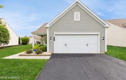 42 Addlestone Lane, Manchester, NJ 08759