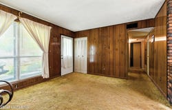 506 Glengarry Dr, Fairdale, KY 40118