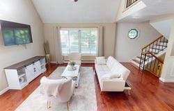 1 Jonathan Cir, Worcester, MA 01604