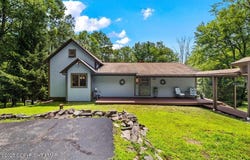 3166 Post Hill Terrace, Henryville, PA 18332