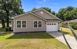 1821 Hawkins St., Georgetown, SC 29440