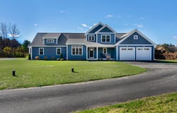 8 Acadia, Hudson, NH 03051