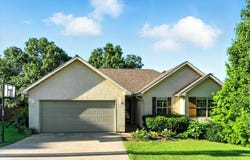 184 Crestwood Drive, Marshfield, MO 65706