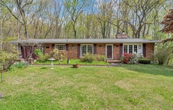 1664 Red Lane Ext., Salem, VA 24153