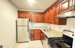 125 CLUBHOUSE DRIVE SW, LEESBURG, VA 20175