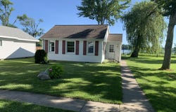 1000 Lakeview Drive, Brooklyn, MI 49230