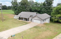 725 Co Rd 526, Poplar Bluff, MO 63901