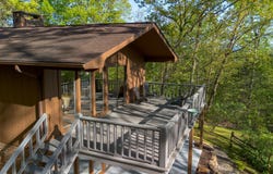 922 E Cross Rd, Dandridge, TN 37725