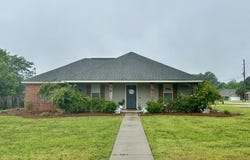 3 Mercer Dr, Petal, MS 39465