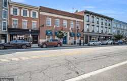142 N HANOVER STREET, CARLISLE, PA 17013
