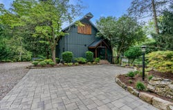6 Trimbleford Lane, Middletown, NJ 07748
