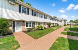 10 Meadowlawn Drive unit: 4, Mentor, OH 44060