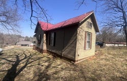 1210 Walker Avenue, Mammoth Spring, AR 72554
