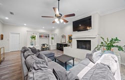 11009 Pinehurst DR, Austin, TX 78747