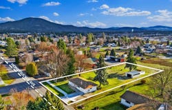 1810 West Honeysuckle Ave, Hayden, ID 83835
