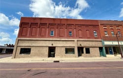 230/234/240 S Washington Street, Redwood Falls, MN 56283