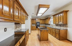 603 Westview Terrace Drive, Sealy, TX 77474