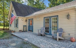 1333 Bluewater Dr, Moneta, VA 24121