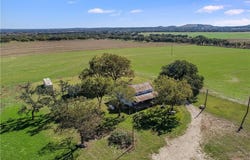 788 Clarence Jacoby RD, Fredericksburg, TX 78624