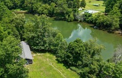 55 Lou Hill Rd, HINTON, WV 25951