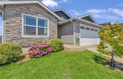 621 SE ROSE RIDGE DR, Winston, OR 97496
