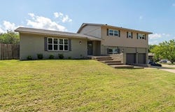 1063 Rolling Meadows Court, Bartlesville, OK 74006
