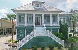 66 Bayou Circle, Gulfport, MS 39507