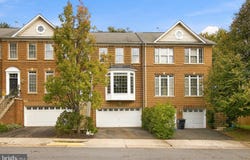 9982 CYRANDALL Drive, OAKTON, VA 22124