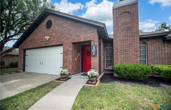 101 Mariner Drive, Victoria, TX 77901