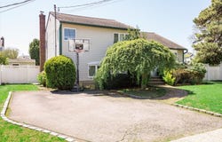 344 N Virginia Avenue, Massapequa, NY 11758